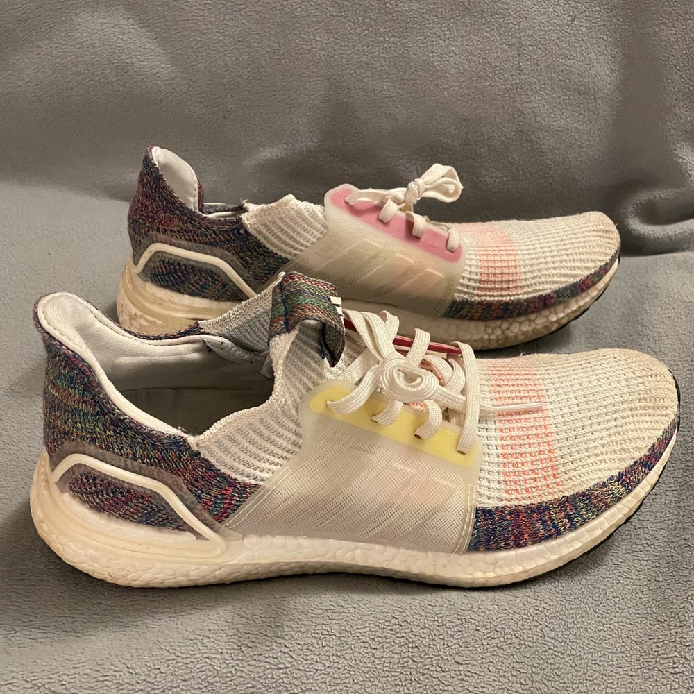 Men’s Size 11 Adidas Boost Sneaker